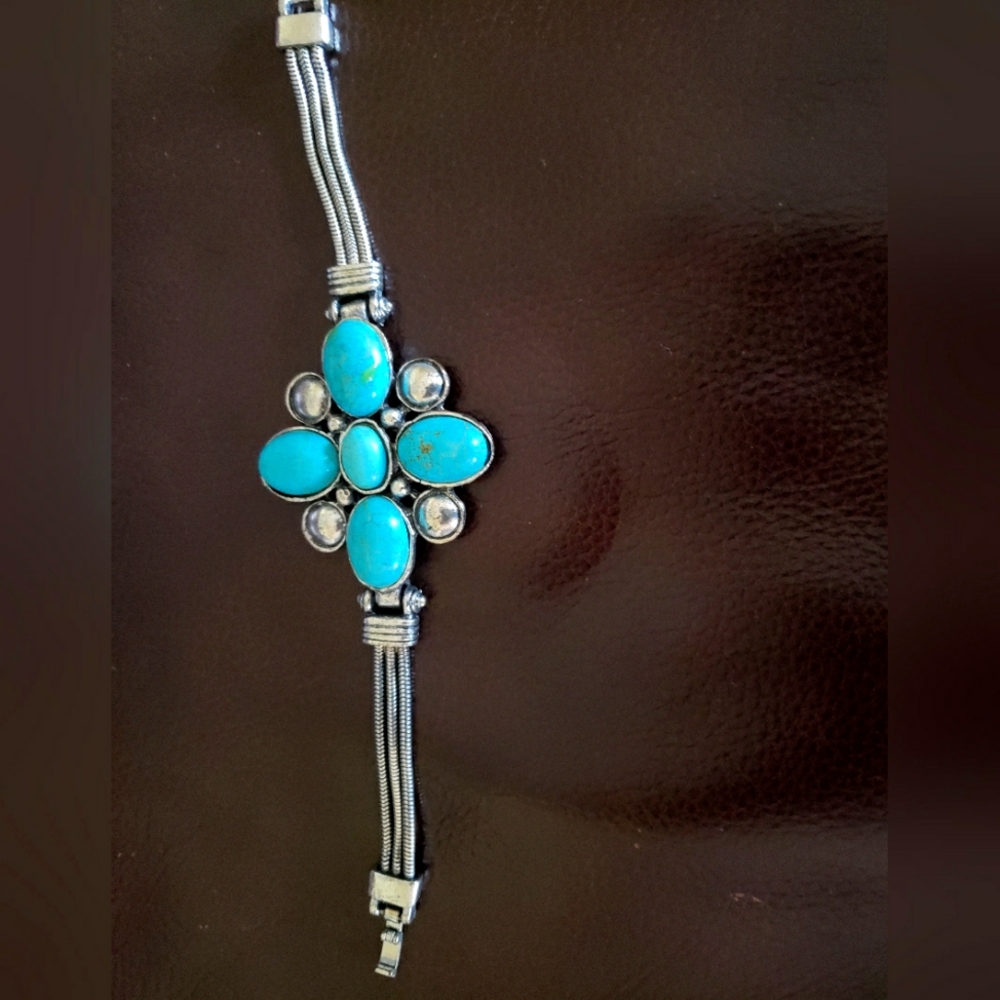 Silver turquoise bracelet